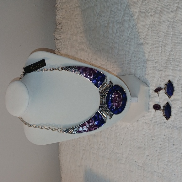 Silver and Purple Statement Necklace Set - Picture 4 of 4